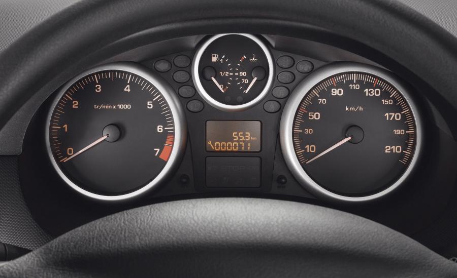  Peugeot 206 Plus 2009 года  (фото 24 из 49)
